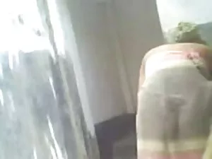 अश्लील वीडियो - सेक्सी एलीसन उसके विशाल वाइब्रेटर के साथ खेलता है मिथुन की सेक्सी मूवी