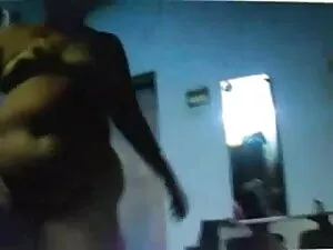 अश्लील वीडियो - Lesbea ब्लोंड किशोर मिल्फ द्वारा बहकाया जाता सेक्सी मूवी कॉम है