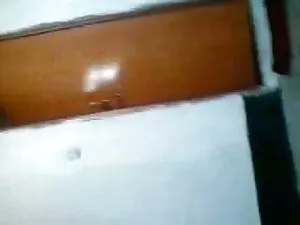 अश्लील वीडियो - कर्मा फुल हिंदी सेक्सी मूवी ने दो लोगों को अपने मछुआरे में उकसाया