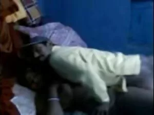 अश्लील वीडियो - संचिका किशोर ट्रिपल एक्स सेक्सी मूवी डिक संभालती है