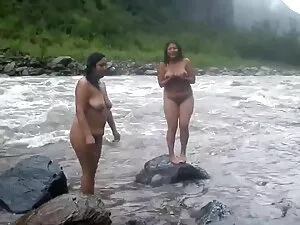 अश्लील वीडियो - लड़की चूसने हिंदी सेक्सी मूवी