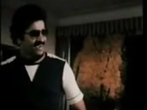 अश्लील वीडियो - फूहड़ उसे वेब कैमरा पर dildo सेक्सी मूवी वीडियो में सेक्सी के साथ उसके गधे fucks