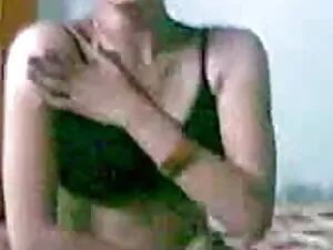 अश्लील वीडियो - सेक्सी एशियाई बीबीडब्ल्यू केली विशाल सफेद लंड बकवास करने के लिए हिंदी मूवी सेक्सी प्यार करता है