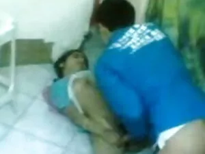 अश्लील वीडियो - प्यारी जवान फुल हद में सेक्सी मूवी लड़की