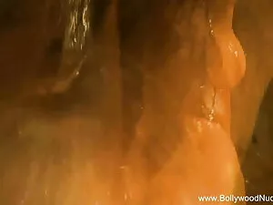 अश्लील वीडियो - नादिया और सेक्सी हिंदी एचडी फुल मूवी सारा लेज़ दृश्य