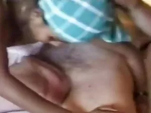 अश्लील वीडियो - Blowjob: सनी लियोन की सेक्सी वीडियो मूवी ज़ीना दिल और एमी ली