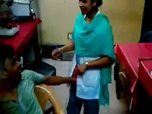 अश्लील वीडियो - त्रिगुट के रूप में किशोर समलैंगिकों सेक्स मूवी भोजपुरी में सह